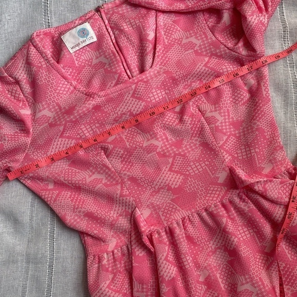 Motto Bay LTD vintage pink midi dress, size small. - Picture 6 of 14